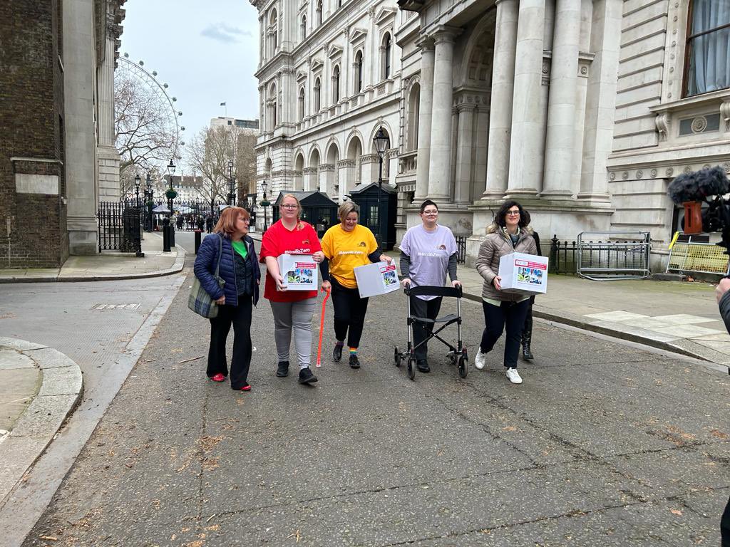 There are a few walks in life that you remember. Walking up the aisle to get married, walking out of hospital with your newborn baby. But this walk is definitely up there. And it’s for my husband and babies I did it. 1/2