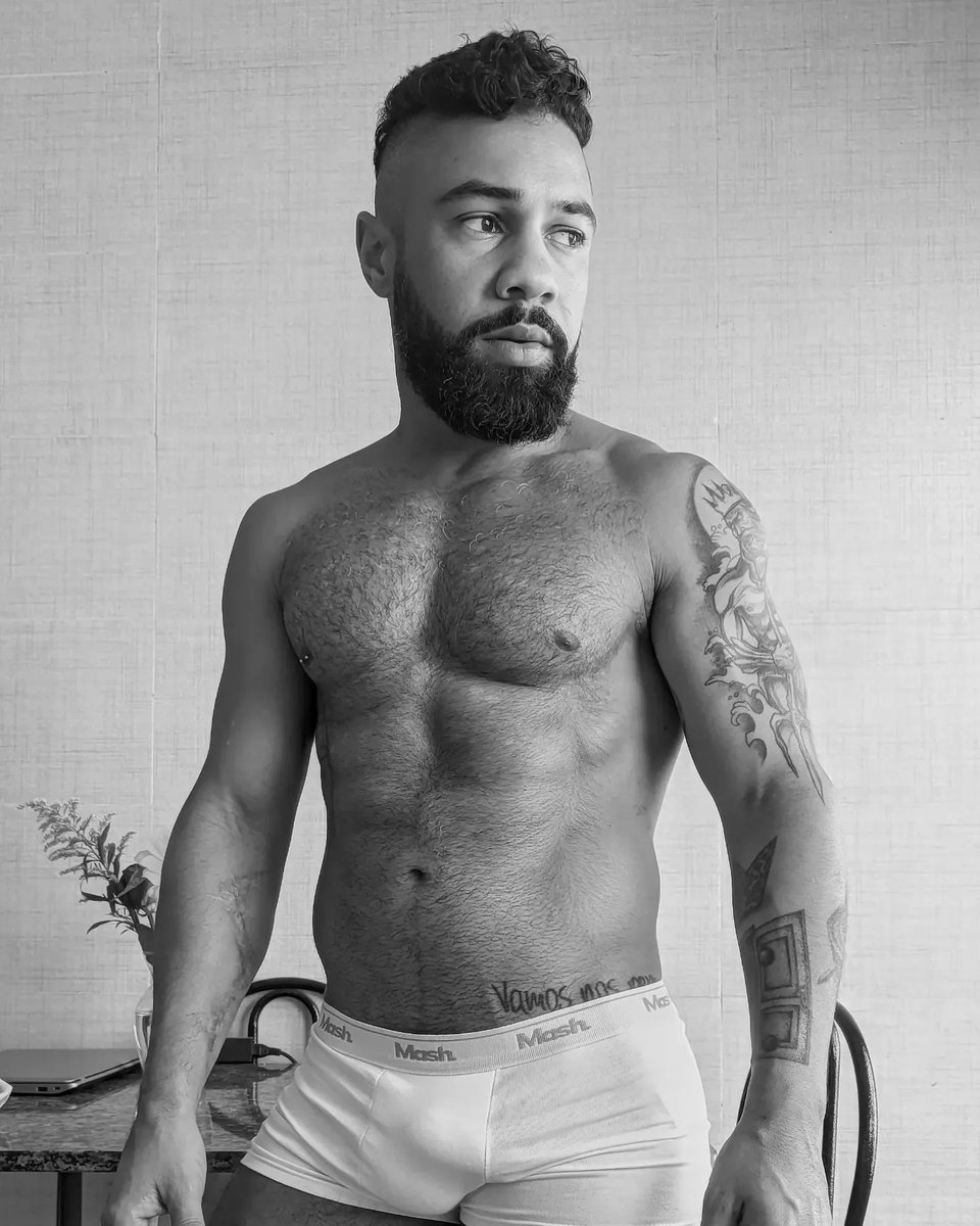 Pra começar...
#man #homen #model #cueca #FOTOS #pictures #tattoo #barba #moicano #pelos #muscle #gay #gayboy #pride #mash