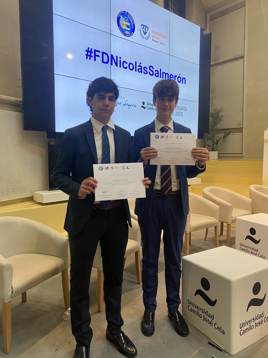 LaSalleCordoba's tweet photo. Gran papel de nuestros alumnos José Antonio D. y Guillermo G. en la final del Festival de Discursos Nicolás Salmerón. Una gran experiencia y magnífico aprendizaje junto con otros  5 alumnos de institutos de España, Portugal y Marruecos. Enhorabuena a todos. Gracias @sekalboran https://t.co/pNgDgUCOox