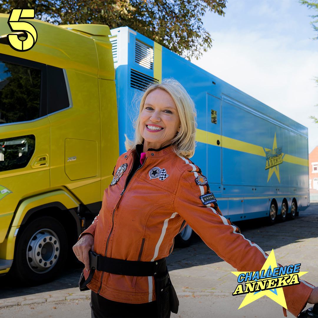 What a night! @AnnekaRice is back with brand new #community construction projects. Starting with a kennel rebuild project for all the amazing #dogs at @Foal_Farm Rescue Centre. Watch now on #My5, search 'Challenge Anneka' ➡️ channel5.com/show/challenge… #ChallengeAnneka