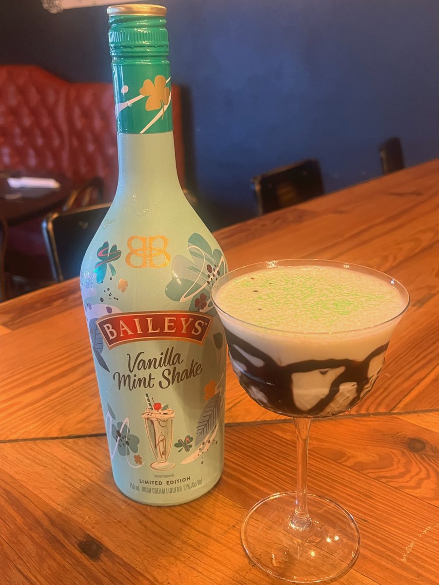 Gigglewaters tweet media