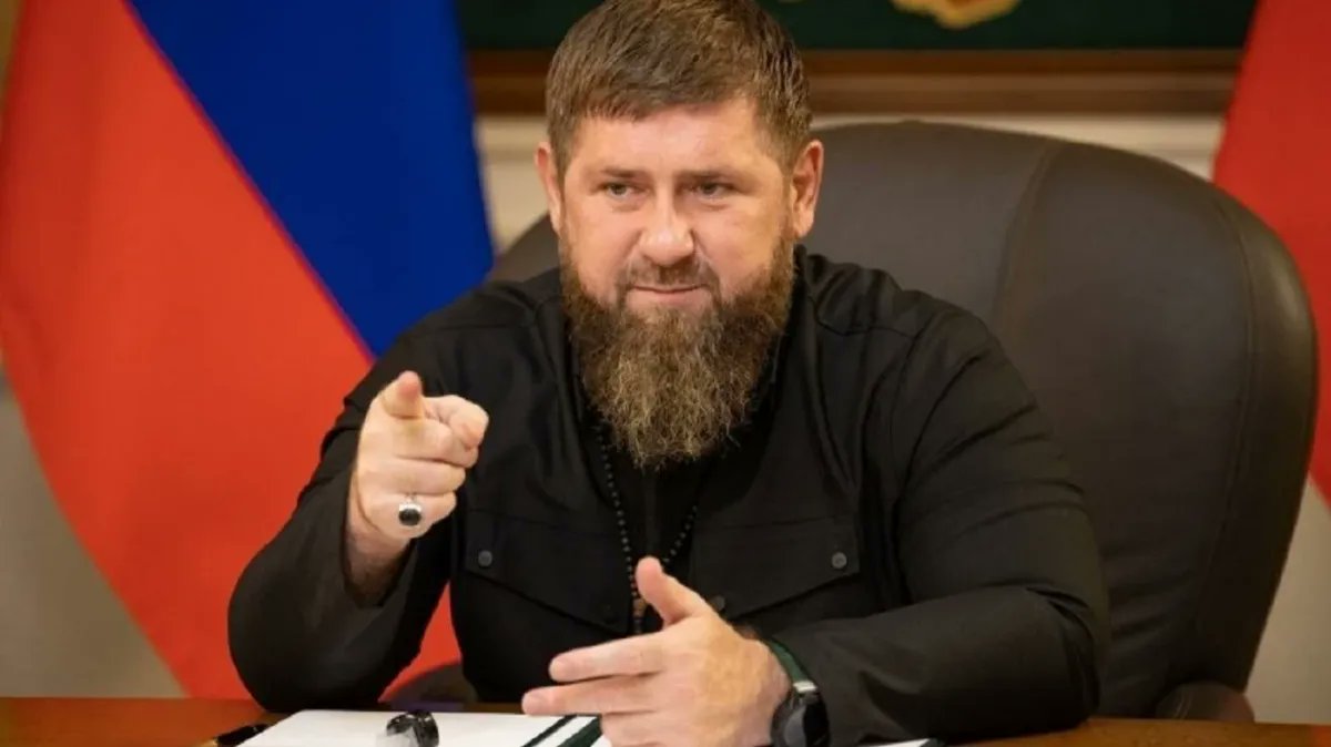 Кадыров объявил награду за поимку бойца ВСУ, который сжег Коран

«За ликвидацию этой мрази объявляю награду в 5 млн рублей. За взятие живым - в два раза больше - 10 млн рублей», - написал он в своем Telegram-канале.