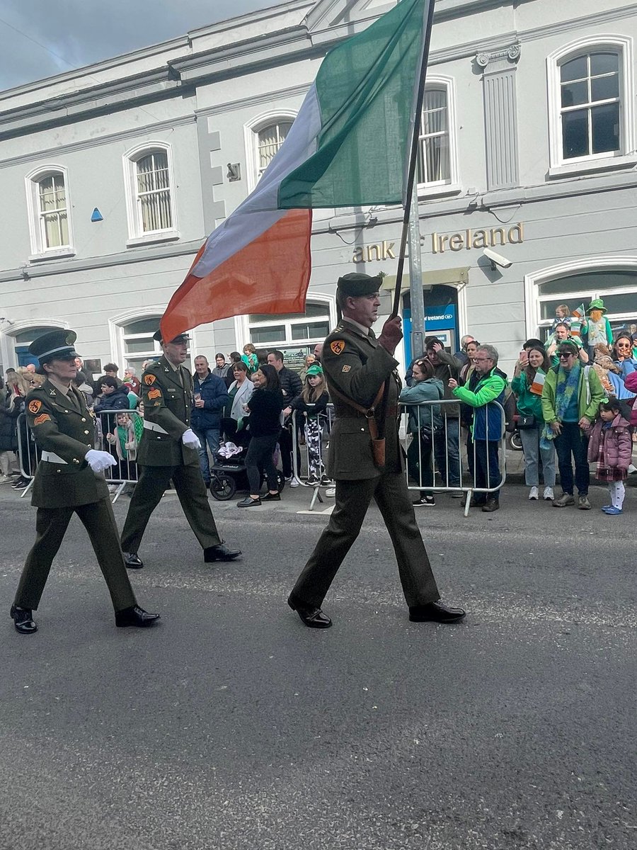 Members of the @28infantry @defenceforces  Army Reserve parading in Moville and Buncrana Co Donegal. 
 Lá fhéile Pádraig sona dhaoibh,  Happy St Patrick's day 2023  #StPatricksDay  #armyreserve #lafheilepadraig #Donegal #ReserveDefenceForce #ProudtoServe