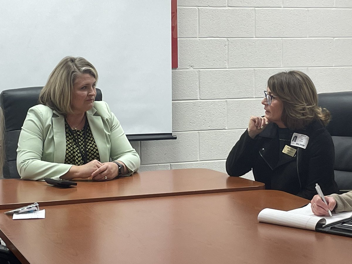 <a href="/SenatorMeg49/">Meg Loughran Cappel</a> is visiting <a href="/IraJonesMS/">Ira Jones MS</a> <a href="/IndianTrailMS/">Indian Trail MS</a> to talk assessments, data. #202proud <a href="/ISBEnews/">Illinois State Board of Education</a> <a href="/ILSchoolNet/">IL School Network</a>