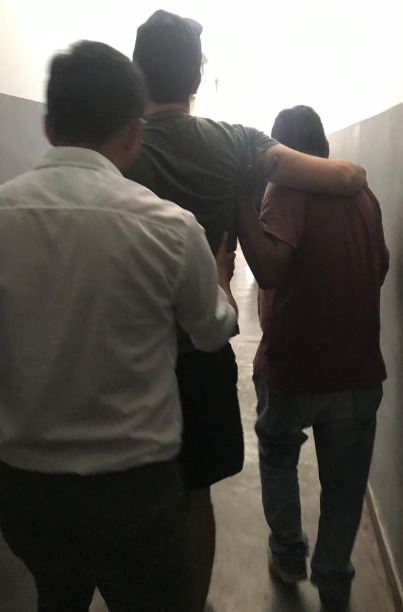 FiscalesPenales's tweet photo. #Salta #UDIS El odontólogo denunciado por abuso sexual se entregó hace instantes en el Juzgado de Garantías 4. El fiscal Federico Obeid de la Unidad de Delitos Contra la Integridad Sexual 1 investiga cuatro denuncias en su contra y había solicitado su detención. https://t.co/Aa8WYXUZFk
