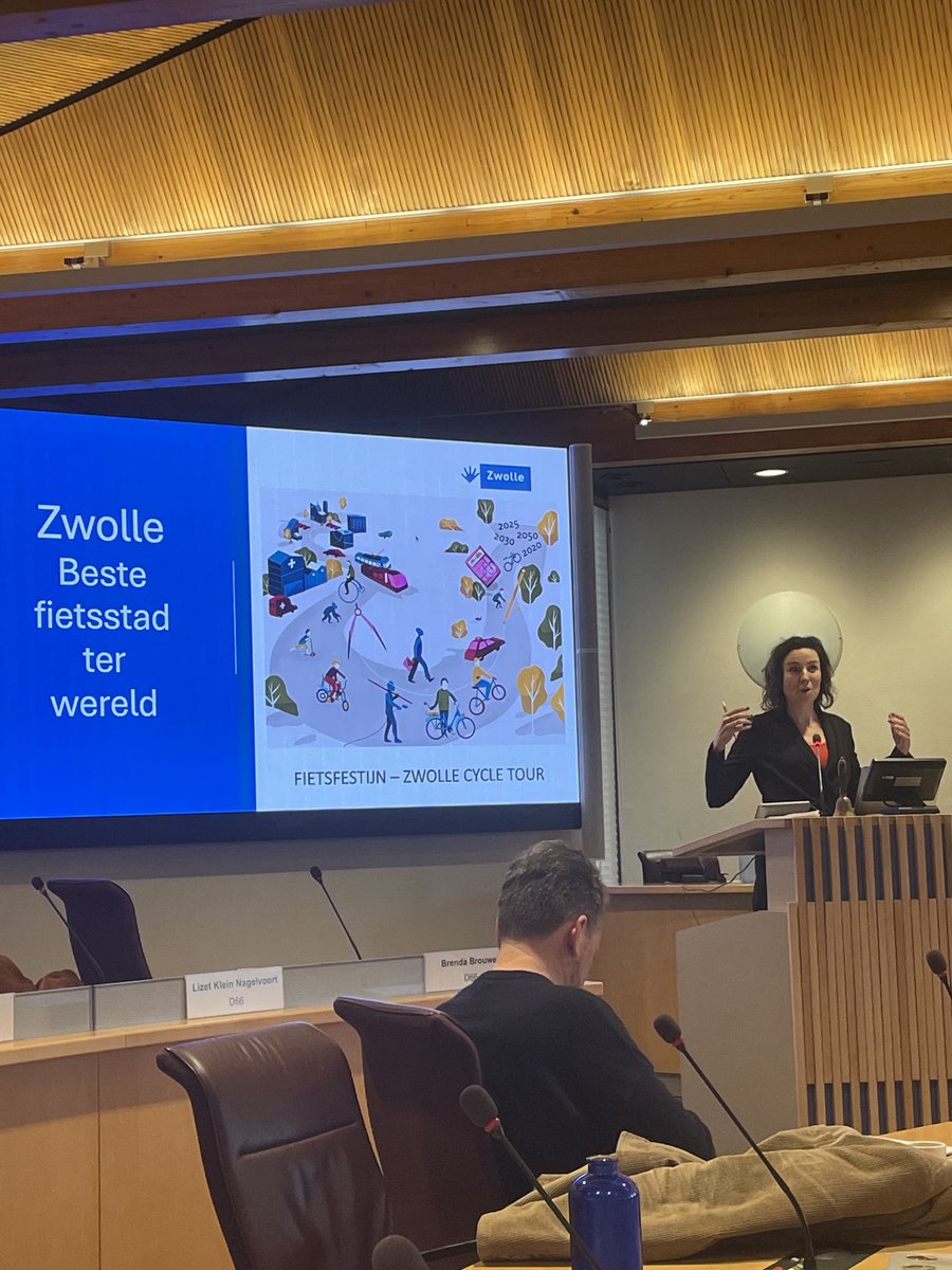Prachtige inspirerende middag! Wat een mooie ideeën! #zwolle #fietsstad #trotsopzwolle ⁦<a href="/marijnfietst/">Marijn de Vries</a>⁩ #fietsburgemeester ⁦<a href="/CUZwolle/">ChristenUnie Zwolle</a>⁩ #gemeenteraadzwolle