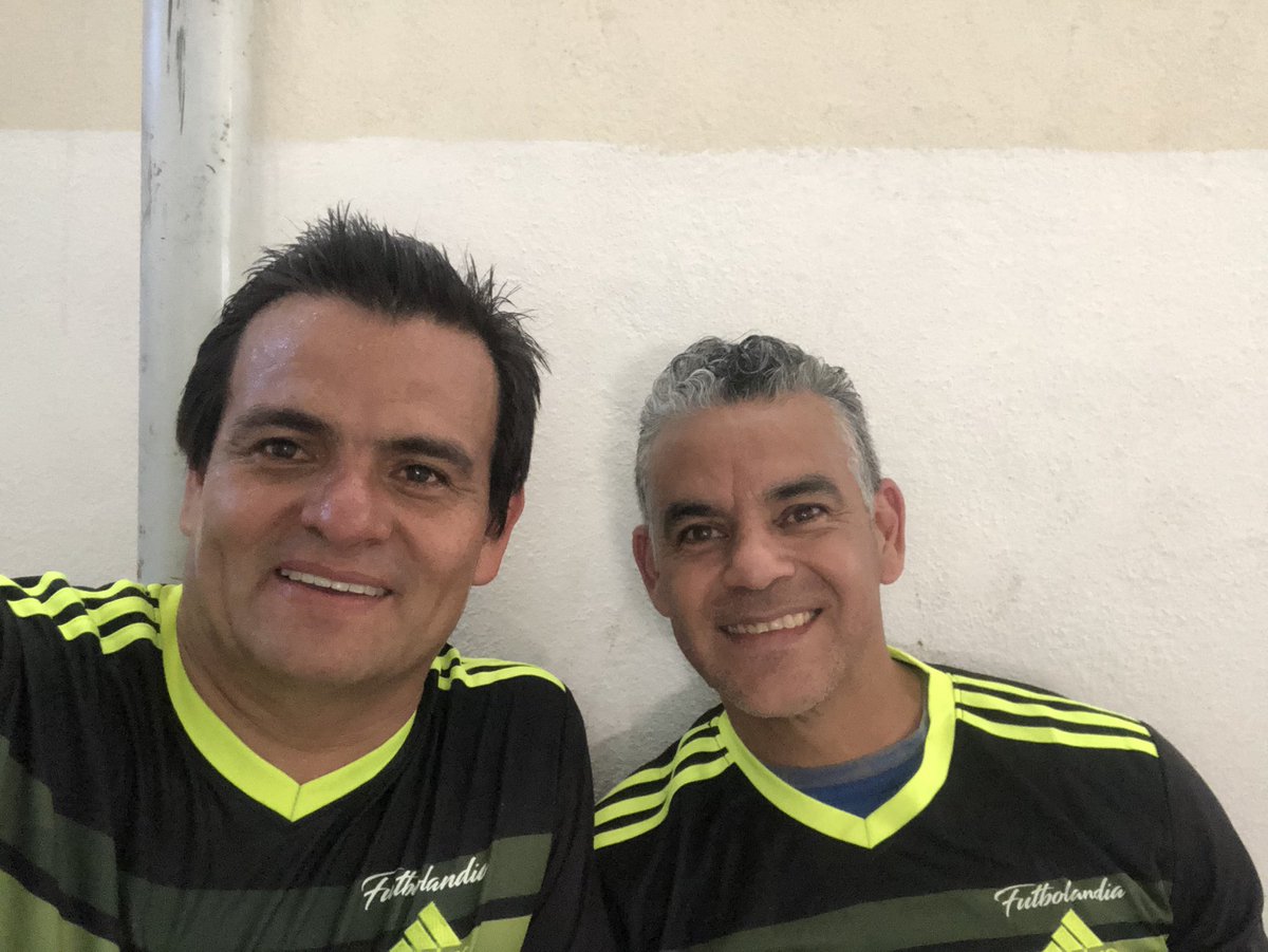 RENE_SIDA's tweet photo. @pitys21 saludos Pity, un placer haberte conocido, que pases feliz cumpleaños. https://t.co/zky7Lin50z