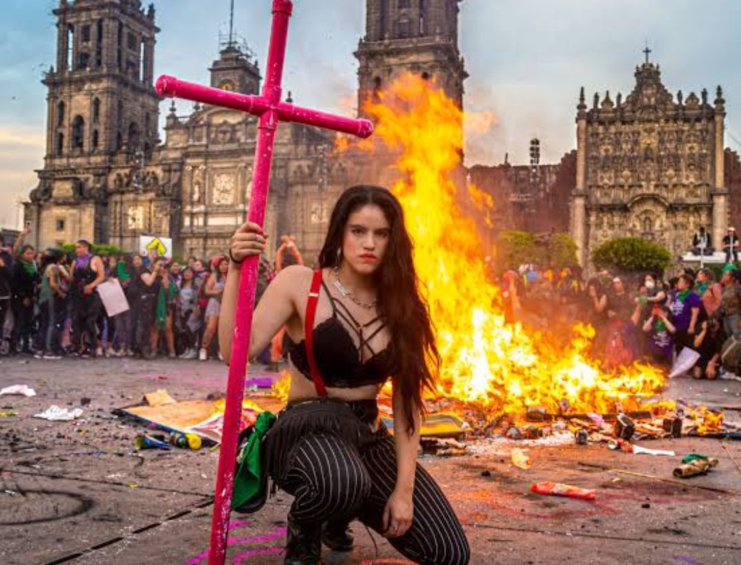 licenciadoadan's tweet photo. Feministas mexicanas cuando le ponen los cuernos a una influencer// Feministas mexicanas en el caso de Norma Lizbeth 

#JusticiaParaNormaLizbeth https://t.co/dp3lBR8oD5
