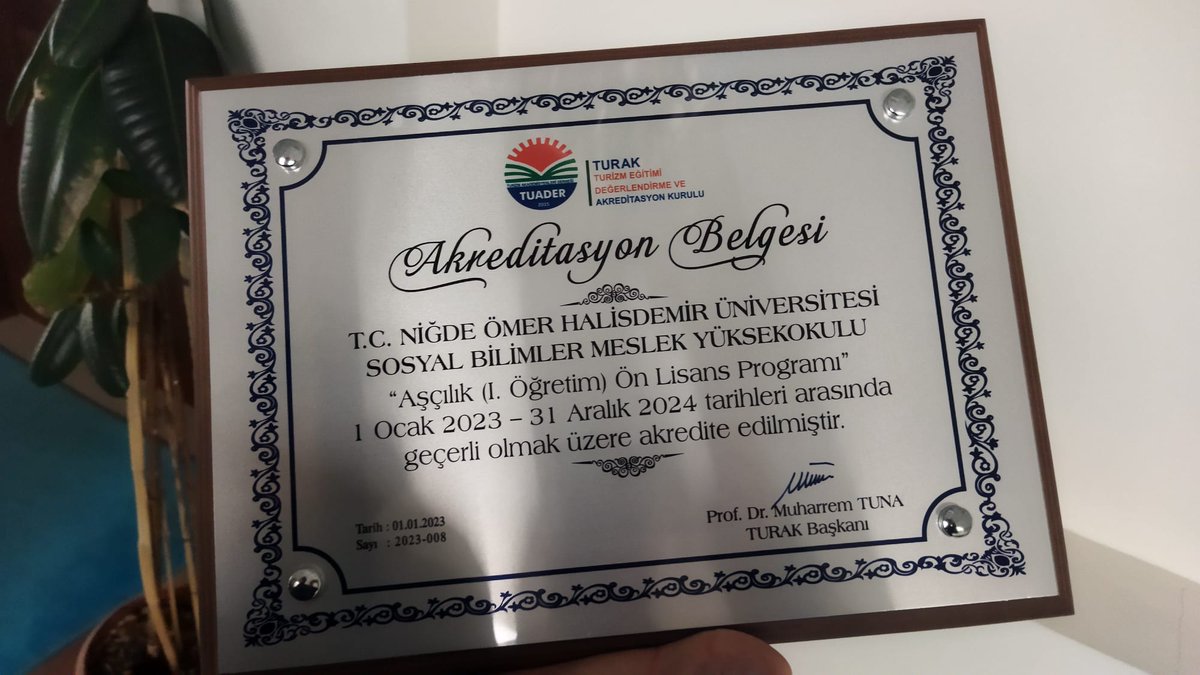 📍Üniversitemiz Hak Ettiği Akreditasyon Belgesini Aldı. 

📌Turizm Eğitimi Değerlendirme ve Akreditasyon Kurulu (TURAK) değerlendirmeleri sonucunda akredite olan SBMYO Aşçılık Programına düzenlenen törenle Akreditasyon Belgesi verildi.

Emeği Geçen Tüm Hocalarımızı Kutluyorum.