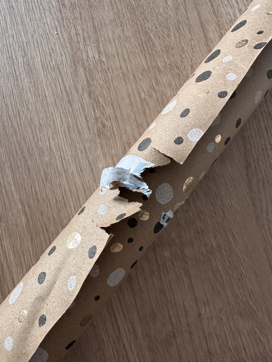 holtaay's tweet photo. It’s okay @sainsburys, I didn’t actually want to use this wrapping paper anyway 🙄 https://t.co/xqju9tYWok