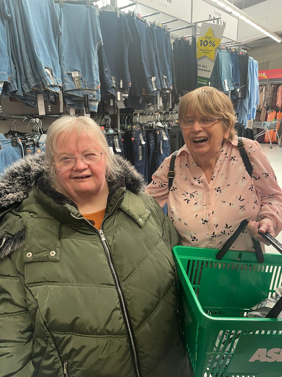 KirkgateHouse's tweet photo. Had a fabulous day shopping in Hull, pub lunch and even a cheeky martini for Margaret #hicaactivities #shopping #dayoutwithfriends https://t.co/BynpZ0Cim8