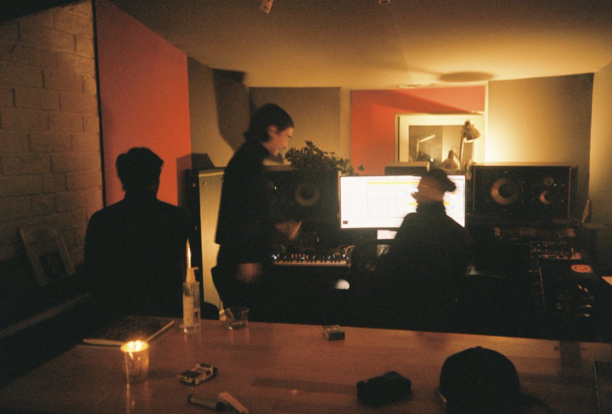 🔗 I WISH U COULD HEAR THIS PHOTO 🔊 <a href="/Skrillex/">Skrillex</a> <a href="/Surkin/">Surkin</a> #SOMEDUDE