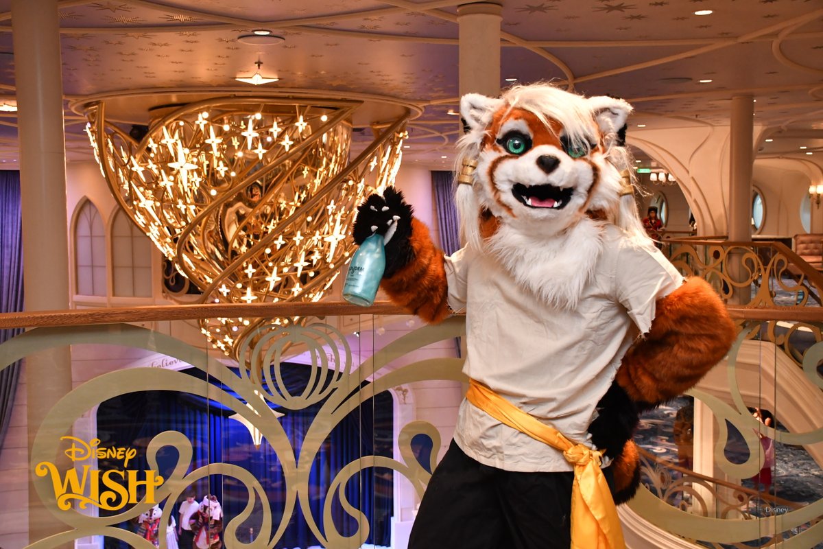 RedPandaAvery's tweet photo. On this #FursuitFriday, allow me to introduce you to Cloudem Blue. The atrium in the back is just a distraction. https://t.co/U0b0cdxtHO