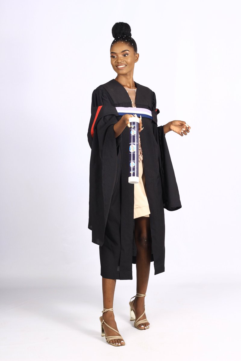 2x a graduate 🎓. A whole midwife💉🖤❤💚🧡