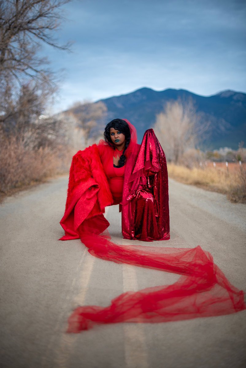 KamFranklin's tweet photo. I’m doing a solo set today at 4:30pm over at @cboysheartnsoul for @socostomp. It’s FREE and no wristbands are required. I’ll be on the indoor stage. @bigfreedia and @lowcutconnie take things over outside right after. See y’all there!

Photos by @masteringtheartofliving https://t.co/3h2dfaY4ci