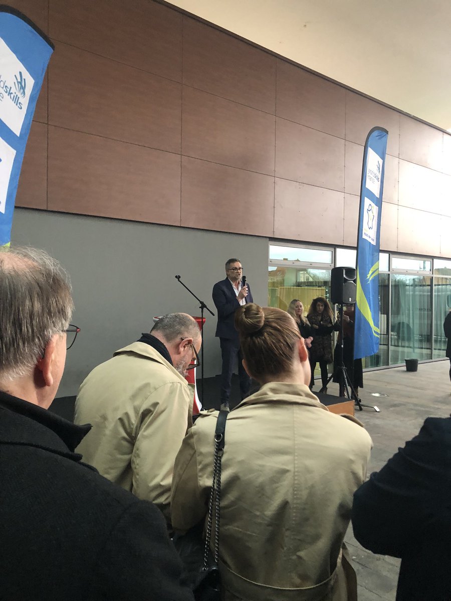 FannyLcrd's tweet photo. Vitrine du savoir faire des jeunes et des formations professionnelles…
Qui sont les heureux gagnants de la compétition #wordskilks de la région HDF ?
@MEL_Lille @WorldSkillsFR @hautsdefrance https://t.co/UWN7foSskA