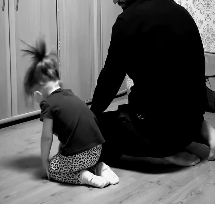 ItsButterstar_'s tweet photo. You can't always cry for what's lost. Everything has time, meant to be taken or given.
Children have pure heart. They don't learn by what you teach but what you do.
Each scene has many spectators. What matters is are you ready to see what you don't see?
#Araaf https://t.co/E1wc3zjxbQ