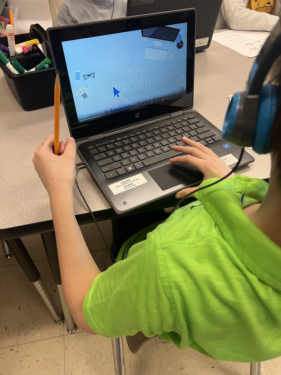 Our @GlenkirkES 3rd graders are learning more about the 17 career cluster by watching videos on Virginia Wizard. #pwcscounseling