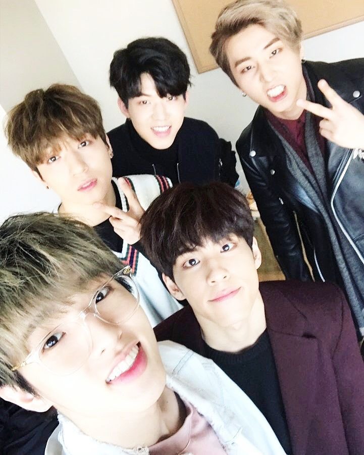 2015_Pillike's tweet photo. #์ํ #DAY6 : 170318 jypentertainment IG
์ค๋๋ก #์ด๋ป๊ฒ๋งํด ํ๋ ๋์!
4์์ ์๋กญ๊ฒ ์ฐพ์์ฌ ๋ฐ์์ด๋ค ๋ง์ด ๊ธฐ๋ํด์ฃผ์ธ์~ ์ผ๋ฅธ ์ข์ ๊ณก์ผ๋ก ๋ ์ฐพ์์ฌ๊ฒ์โกโก
ํจ๊ปํด ์ค ํฌ ์ฌ๋ฌ๋ถ ๊ณ ๋ง์ต๋๋ค๐
#DAY6 #EveryDAY6 #March #HowCanISay https://t.co/6R4bJg0XJp