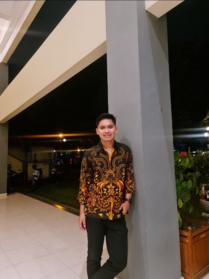 akronimku's tweet photo. Gay Jogja. Need T. B manly here #gayjogja #gayjogjakarta https://t.co/YDLnf8R8p9