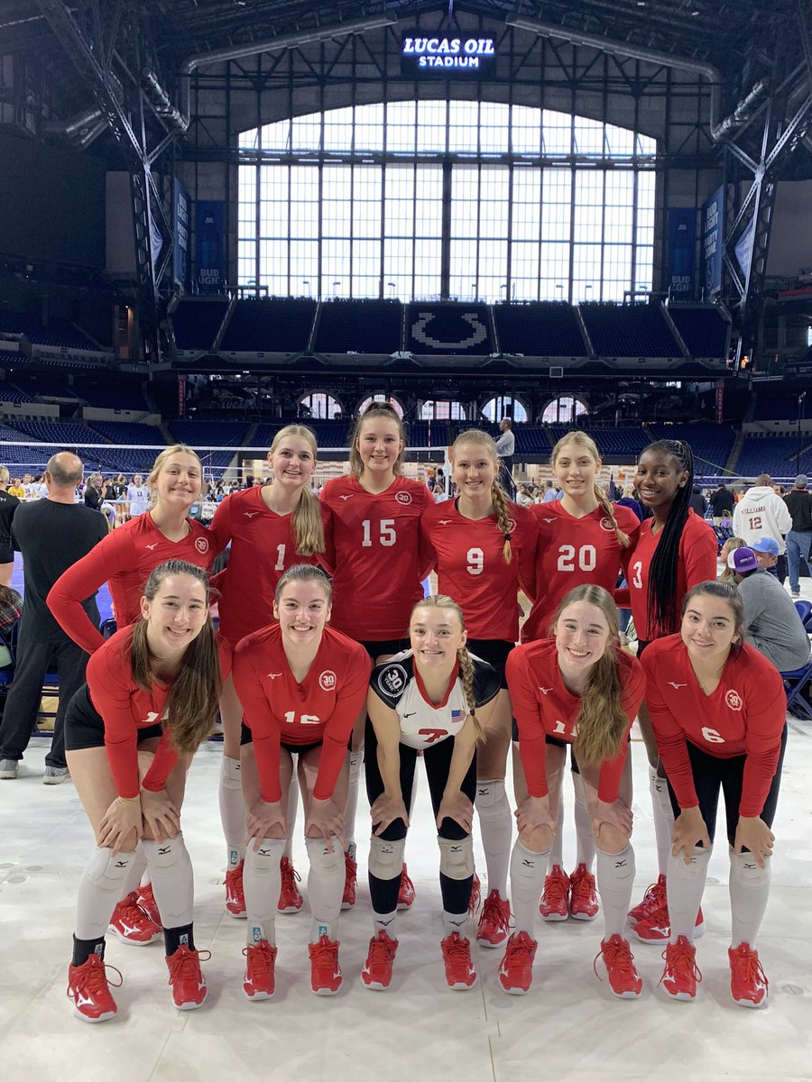 Day One: Mideast National Qualifier, Lucas Oil Stadium, Indianapolis. Let’s do this Mizuno Club North 16NT1!! ❤️🏐🖤#mizunoclubnorth