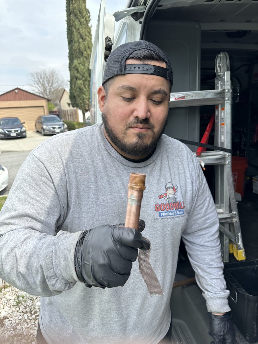 darkanarchyy29's tweet photo. Learning little by little #plumberapprentice https://t.co/WWIEOzv7VQ