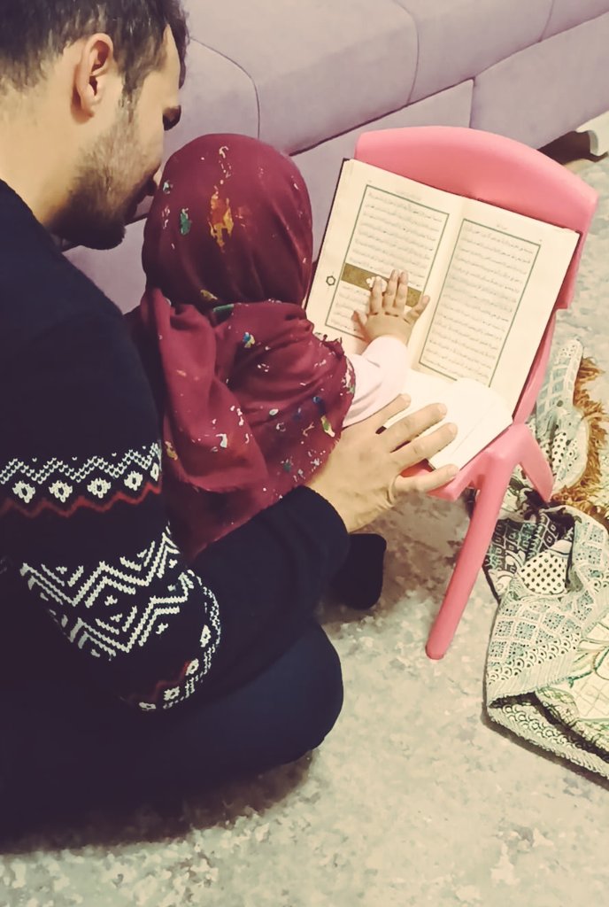 enezisantatli's tweet photo. Öyle anlar var ki; Hayali saç beyazlatır, gerçeği ömür uzatır.. 🥲 https://t.co/3k8U4mhw2L