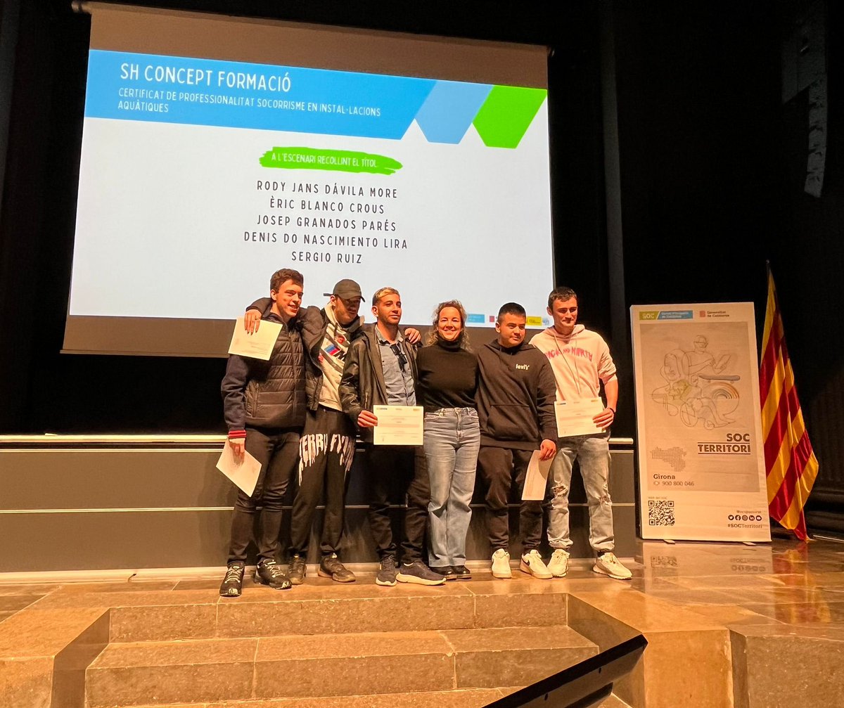 gloclota's tweet photo. @ocupaciocat El que he viscut avui amb els i les #joves  que han participat a #FPODual ha estat emocionant. Posem en valor la feina feta al #SOC  Ja tenim la primera promoció llesta per treballar #talent #CP #FPO @mmasague @miquelcarrion_ https://t.co/qh1U1dbhrc