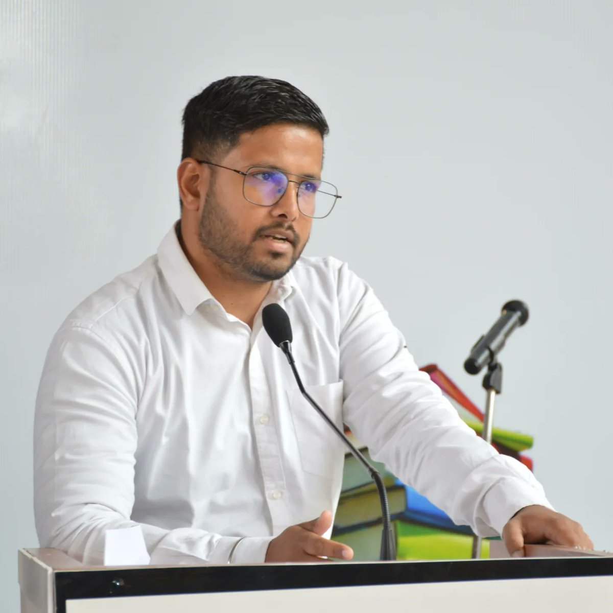 authorrishabh's tweet photo. Rishabh Bansal during the Author Talk session at International Book Festival in Chandigarh University
@Chandigarh_uni 
 #RishabhBansal https://t.co/BccGCNwTbv