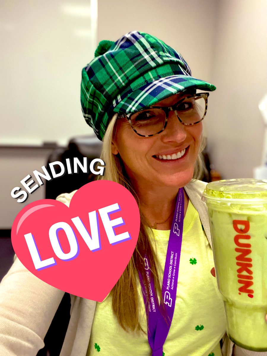 KressinsLessons's tweet photo. Some @PlanoCUSD88 AP’s have all the luck! 😅🍀 (👉🤩ME!!!! 💗 these kids, 💜 this staff, 💚 my gifted green tea!!) Seriously thank my lucky stars every day for the work I get to do.🇮🇪Happy St. Pats!🫶#grateful #lucky #BlessedAP https://t.co/ToJjU1sHc7