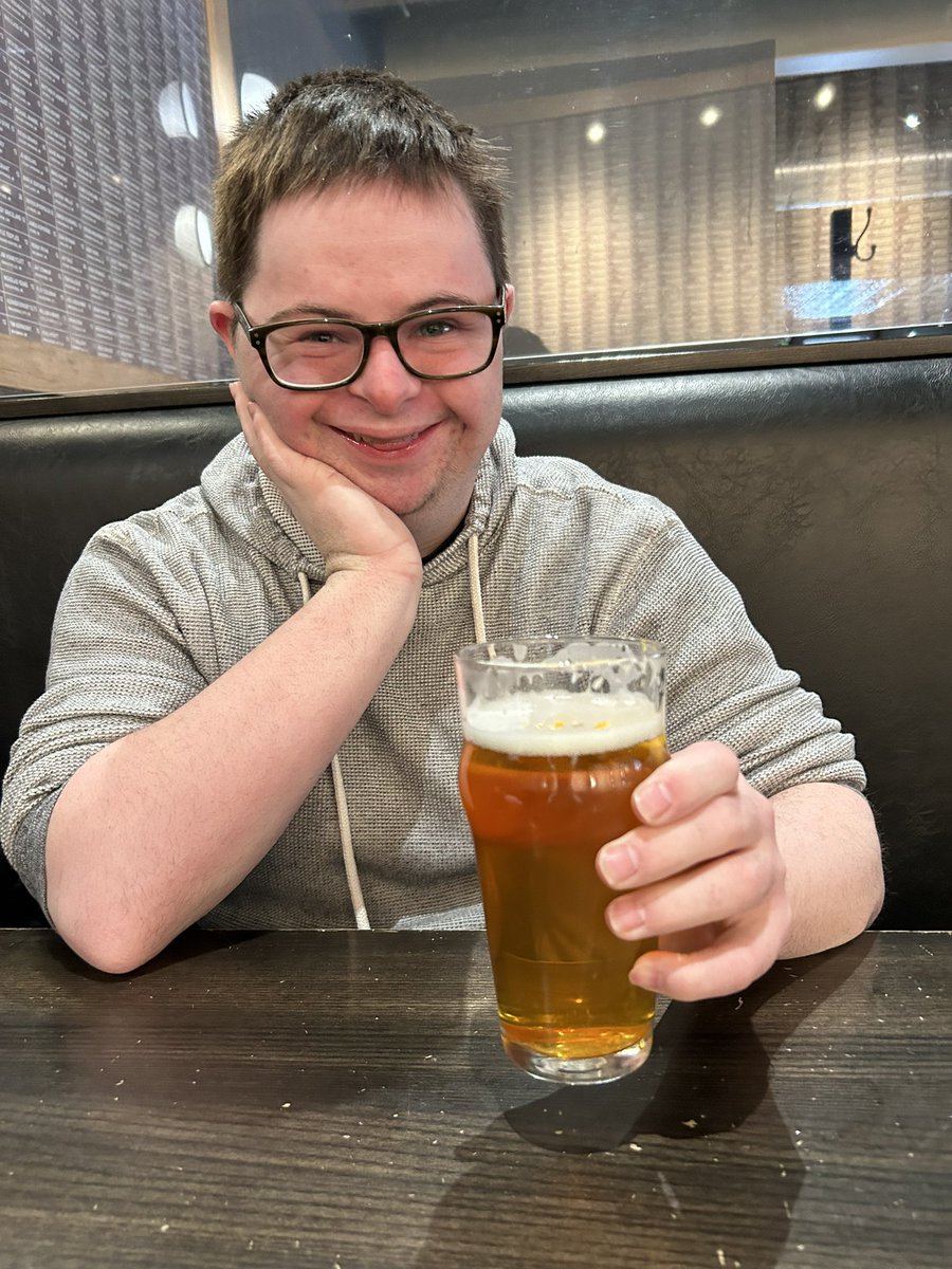 PerspicaciousXY's tweet photo. Well he is 22 ๐คฃโ๏ธ๐ฎ๐ช
#Irishboy
#hestolemybeer https://t.co/q6CtTBsgpX