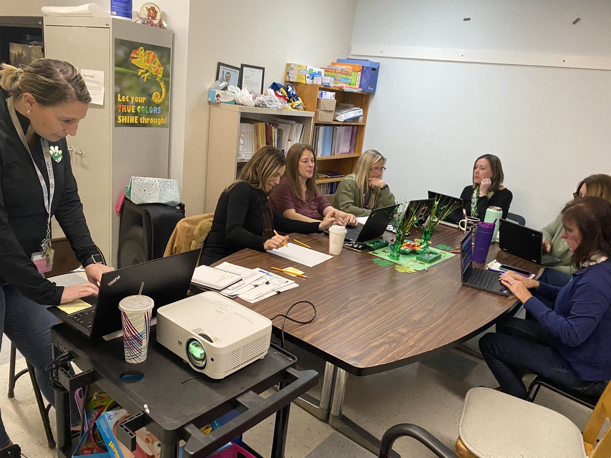 DeputyDiCaprio's tweet photo. Some terrific work with @SCSchools & iReady happening at @SepWoodlawn & @VC_Tigers!! #SchenectadyRising #LearningWins https://t.co/pfrfm2kFje
