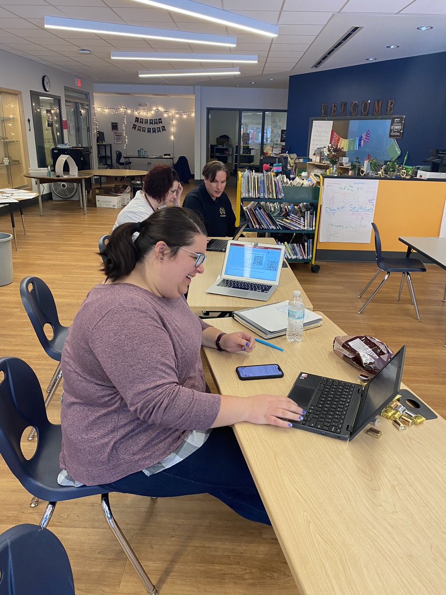 DeputyDiCaprio's tweet photo. Some terrific work with @SCSchools & iReady happening at @SepWoodlawn & @VC_Tigers!! #SchenectadyRising #LearningWins https://t.co/pfrfm2kFje