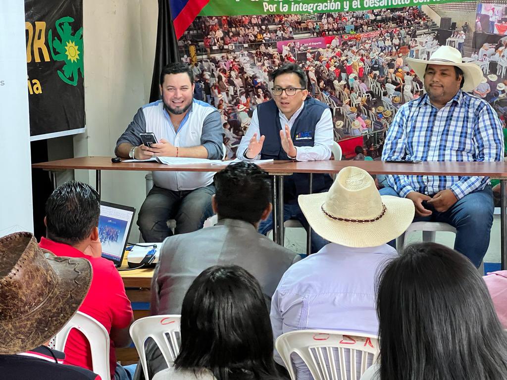 censoec's tweet photo. 🙌Sumamos esfuerzos para el #CensoEcuador 🇪🇨 

✍️ Continuamos la construcción del cuestionario del Censo de Comunidades en trabajo conjunto con el Pueblo Montubio. https://t.co/JsPJJDTUxM