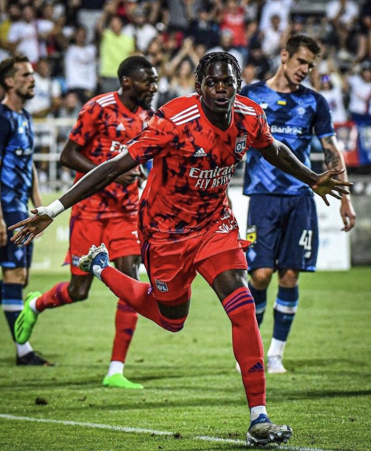 Real Madrid 👑 tweet media