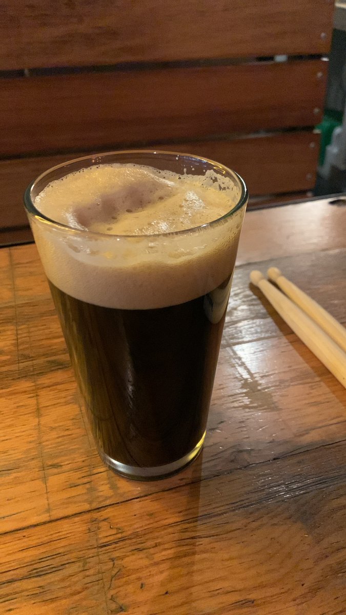 Audifaz_'s tweet photo. Salud por los héroes del Escuadrón de San Patricio, quienes al ver que los gringos ojetes se estaban pasando de verga con la razita, se cambiaron al bando de los nuestros y pelearon hombro a hombro contra los invasores #SaintPatricksDay https://t.co/UmgrEHFPkz