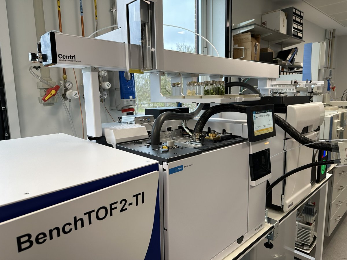 Got to smell peaks for the first time today with some cauliflower & rocket leaf analysis on the new @SepSolve system at @UniRdg_CAF as part of the final config setup! 👃🏻👃🏻👃🏻 Does it count towards my 5 a day? 😂 #SensoryScience #Centri