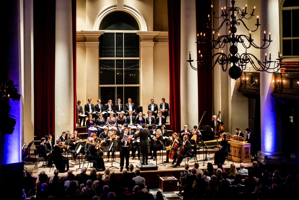 So grateful to <a href="/PlatinumConsort/">Platinum Consort</a> and photographer <a href="/lidiacrisafulli/">lidia crisafulli</a> for these great photos from the Messiah @StJohnsSmithSq last November!

It’s a pleasure to be singing Victoria and other renaissance works with Platinum again tonight <a href="/StJPiccadilly/">St James's Church, Piccadilly</a>
