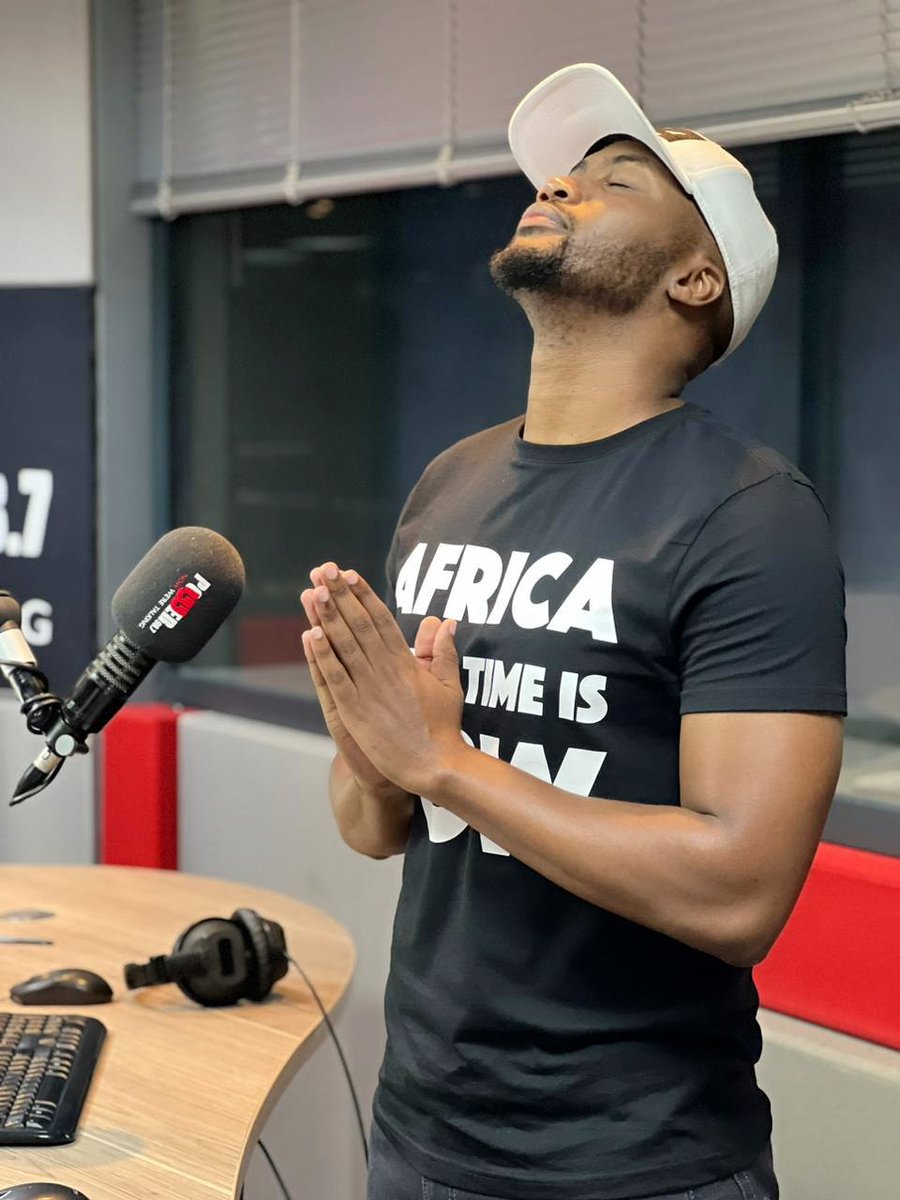 AB_Broadcaster's tweet image. Here we go! Tonight is my penultimate show on @Powerfm987 

We are LIVE!!! 📻🎶🔥🕺🏾
#POWERWeekend