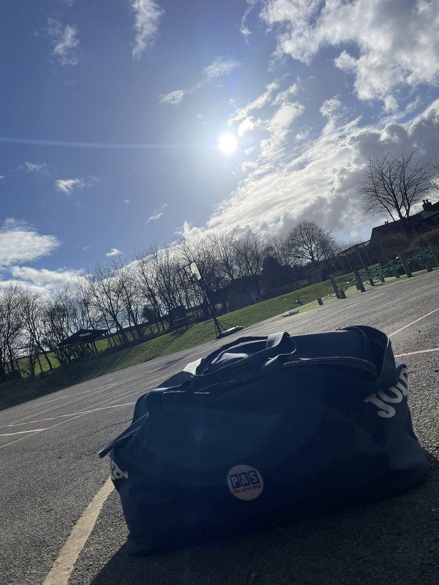Coaching in the sunshine… What a lovely way to finish the week!

<a href="/KettleshulmeSch/">Kettleshulme School</a> 

☀️☀️☀️