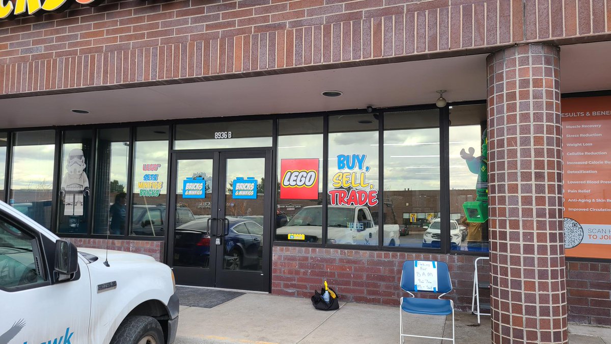 GreyhawkSigns's tweet image. Looking to spice up your business' windows? 

We offer vinyl services to give your storefront that nice, complete look.

#DenverSigns #WindowVinyl
