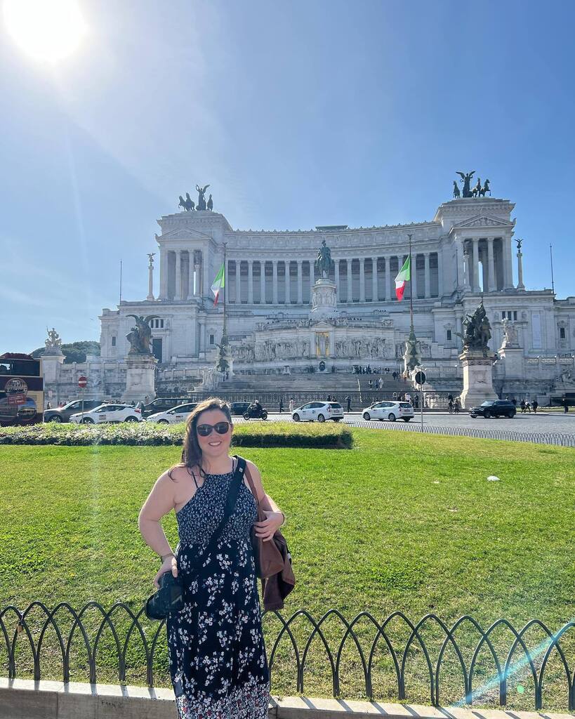 wheresemmanow's tweet photo. So much to see, so little time! 

Two days in Rome looks like: 
- Strolling through the Roman Forum 
- Afternoon glow on the Colosseum
- Staying in Trastevere, one of the oldest neighborhoods in the city
- Eating classic Roman pastas like amatriciana, ca… https://t.co/liL8ZRgHVM https://t.co/xxHER77Qeo