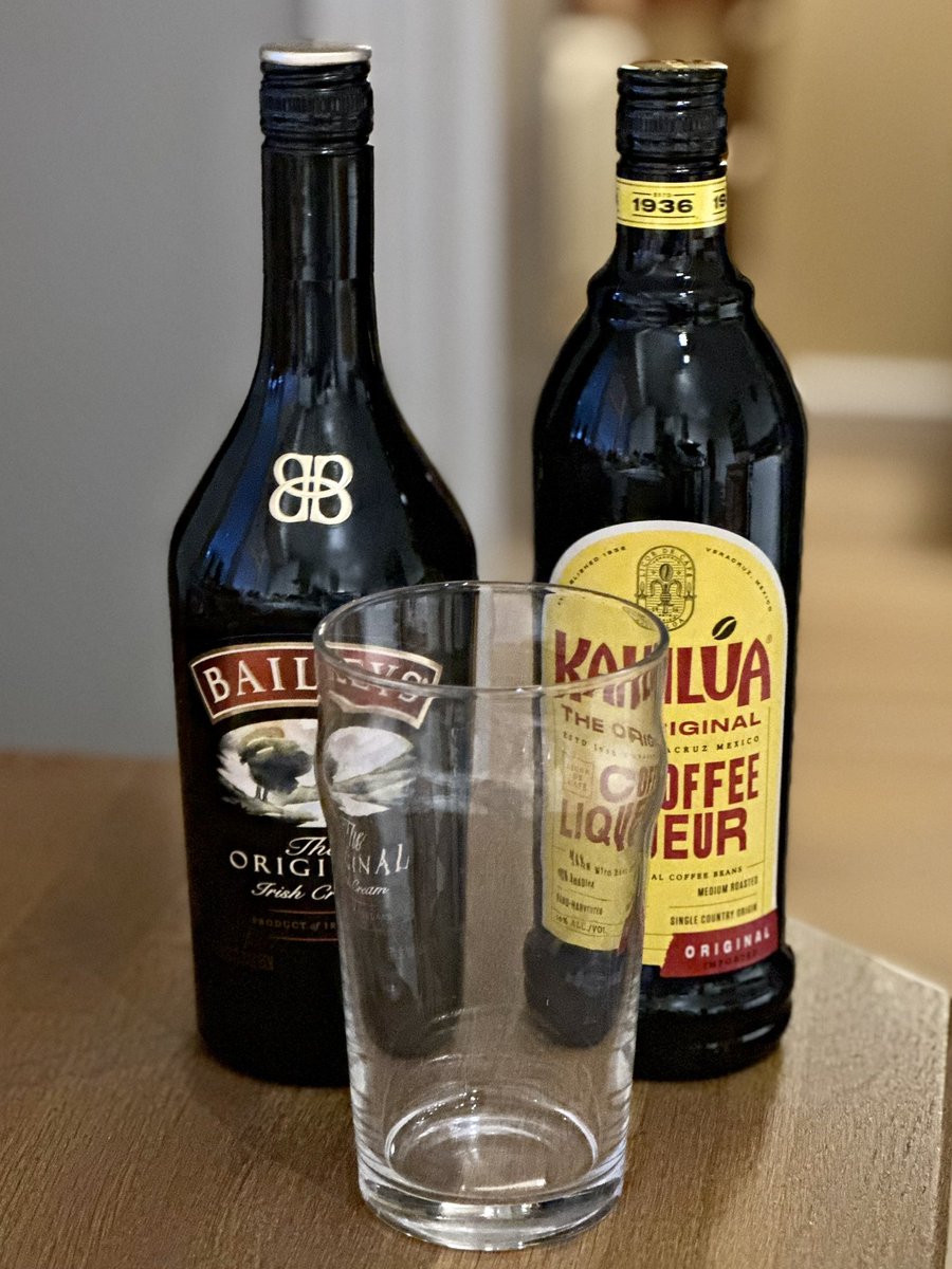 alan_shropshire's tweet photo. Happy Saint Patrick’s Day 🇮🇪maybe it’s time for a #babyguiness ☘️ https://t.co/pX69RlgSIv
