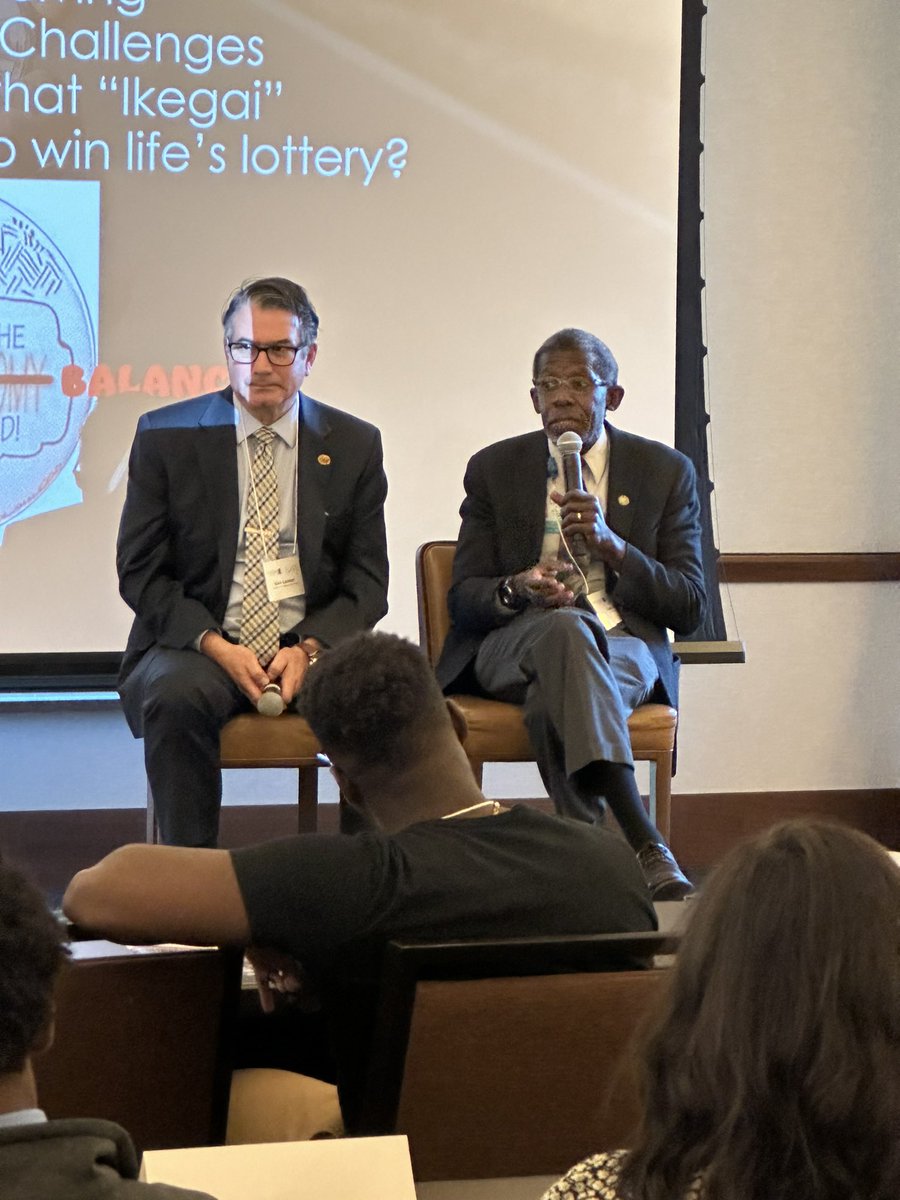 Rodneikka tweet media