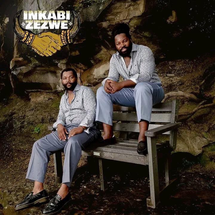 BigZulu_ZN's tweet photo. iNkabi Zezwe Album iyeza maduze Ukhamba🤝Single Dropping on Friday 🙏🏿 Sjava-atm https://t.co/vUdVopGlyv