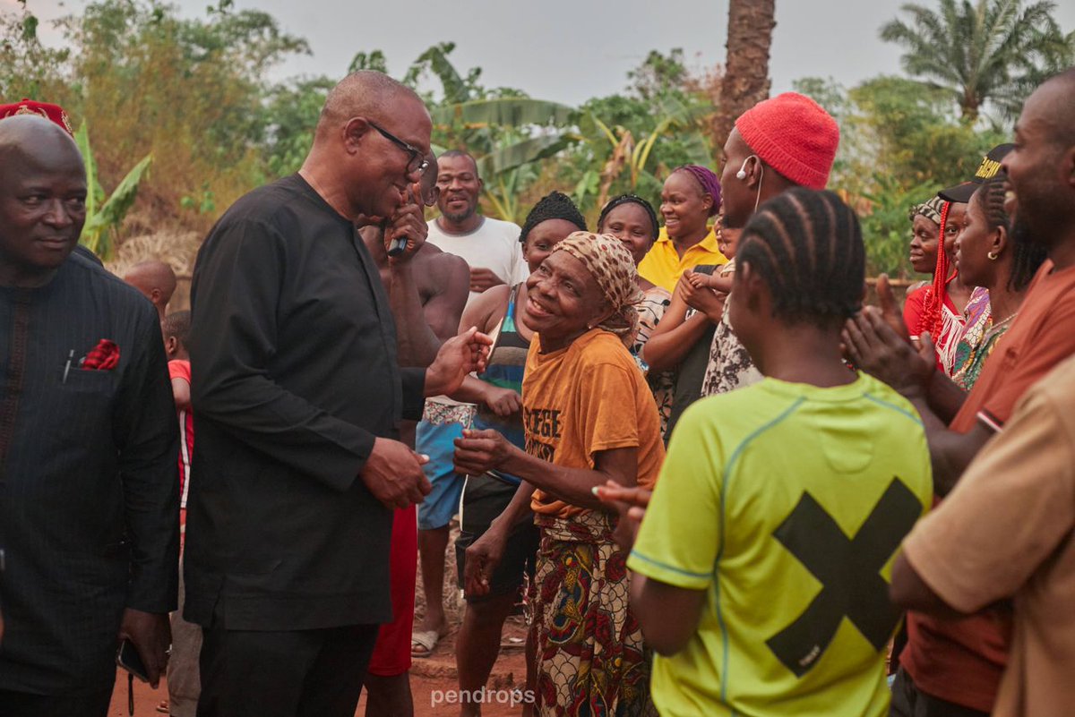 IkukuomaC's tweet photo. Mr Peter Obi alongside the Onowu of Amatutu   visited a young boy who was stabbed yesterday https://t.co/TNwiphDTbC