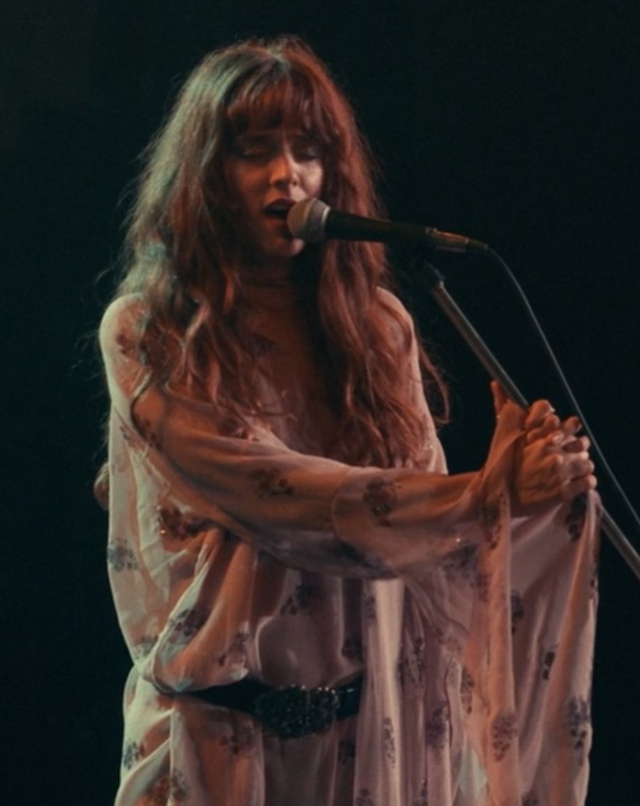jcffbuckley's tweet photo. i love stevie nicks in the 70s https://t.co/9un2c2uXqu