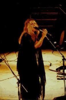 jcffbuckley's tweet photo. i love stevie nicks in the 70s https://t.co/9un2c2uXqu