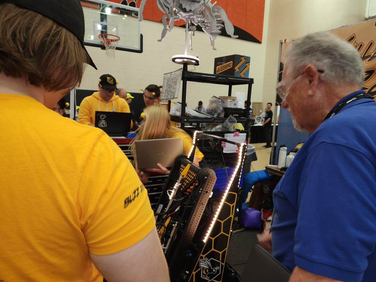 Killer Bees FRC 33 tweet media