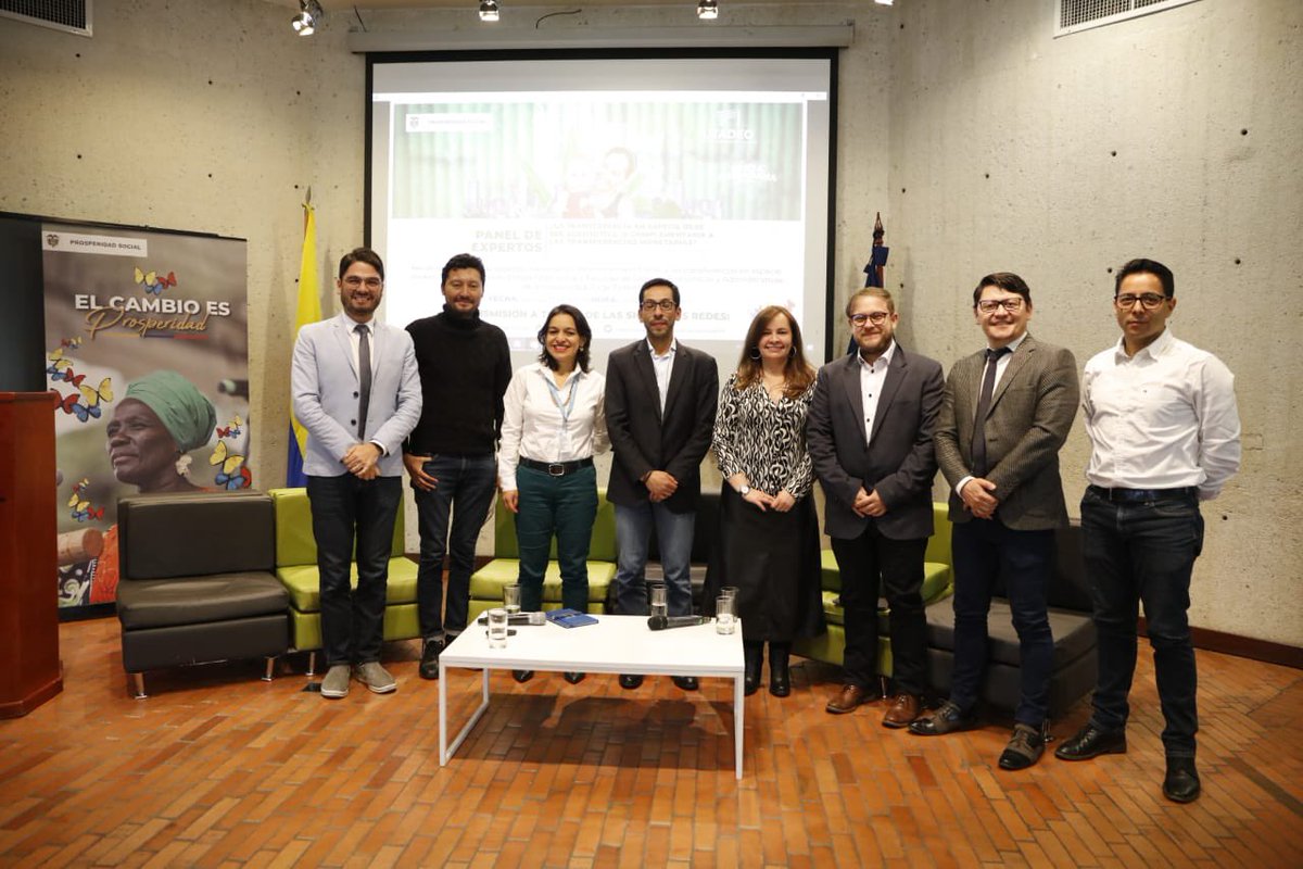 cachinchilla's tweet photo. Un excelente panel de expertos nos acompañó hoy dejando ideas claras para crear unas Transferencias en Especie que nos lleven al #HambreCero en 🇨🇴. Con @mespinosareyes de @FAO, Tania Niño de @WFP_Colombia y @sandelacadena del @WorldBank avanzamos en políticas sociales incluyentes https://t.co/nfyENU8Cqh